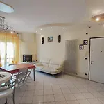 Bruxelles Apartment, A 2 Passi Dal Mare Rif A441 Appartement *
