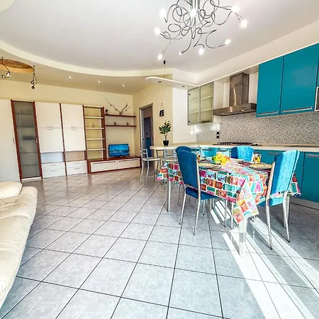 Bruxelles Apartment, A 2 Passi Dal Mare Rif A441